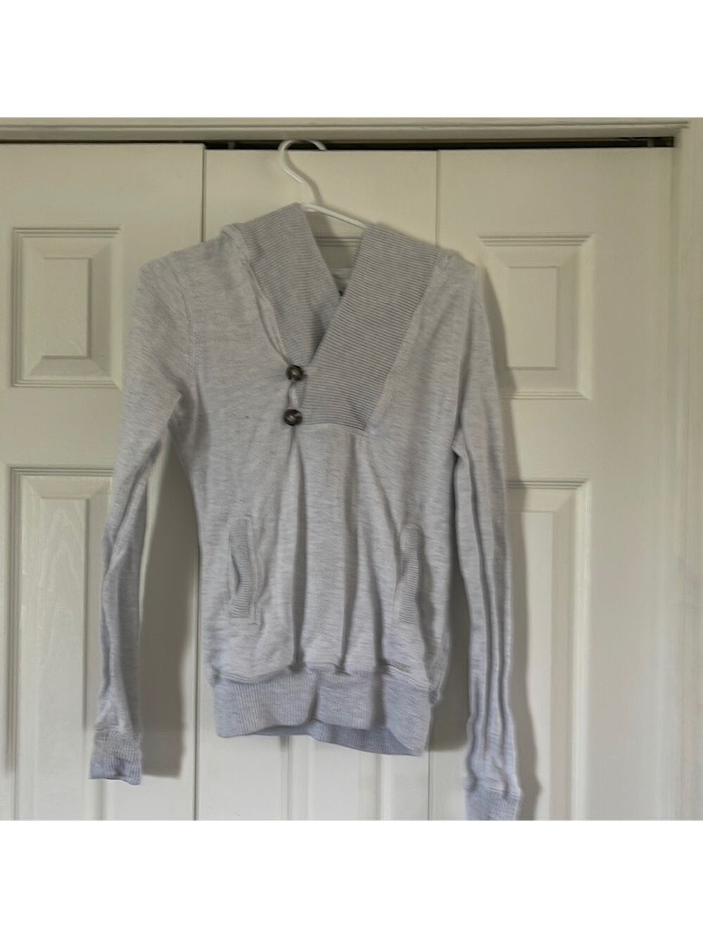 Billabong Sweater Size M🥰🥰